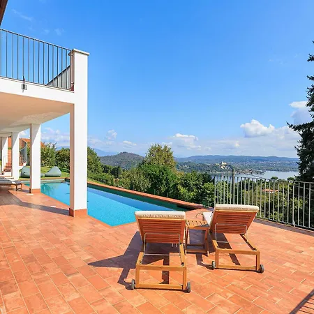 Welcoming With Pool & Views! - Mirella