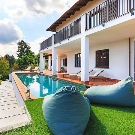 Welcoming With Pool & Views! - Mirella Willa Dagnente