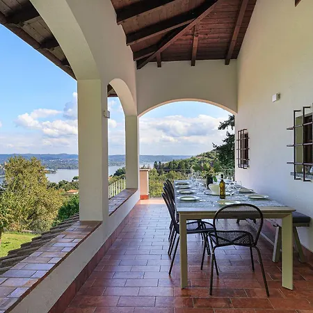 Villa Welcoming With Pool & Views! - Mirella Dagnente
