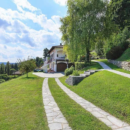 Welcoming With Pool&views! - Mirella