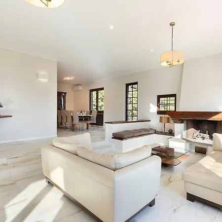 Welcoming With Pool & Views! - Mirella *