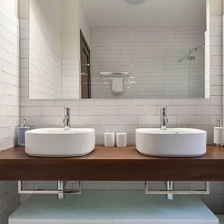 Welcoming With Pool & Views! - Mirella Villa