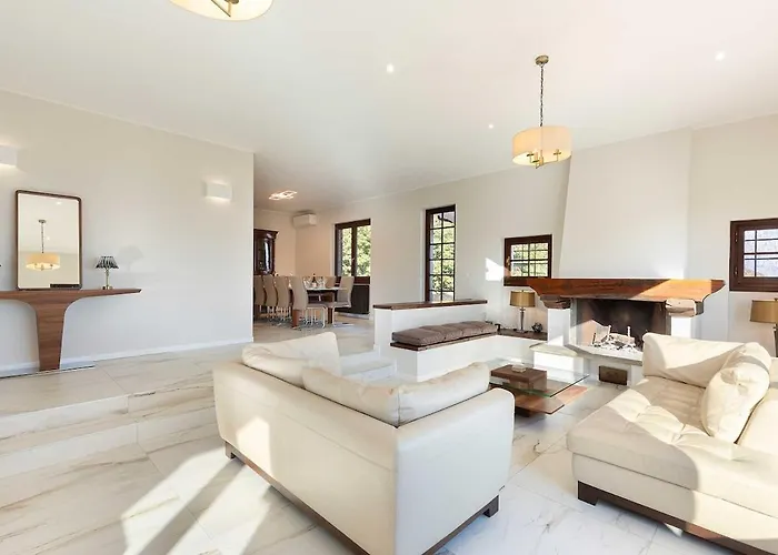 Welcoming With Pool & Views! - Mirella *