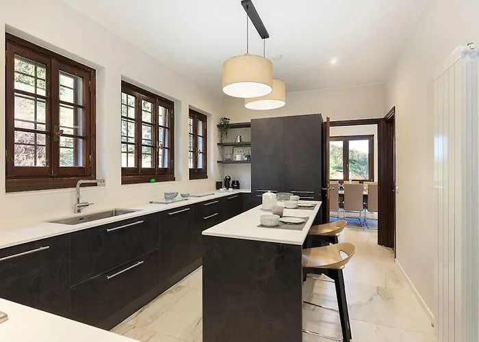 Welcoming With Pool & Views! - Mirella Villa