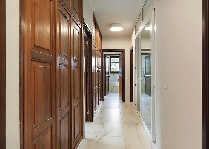Welcoming With Pool & Views! - Mirella