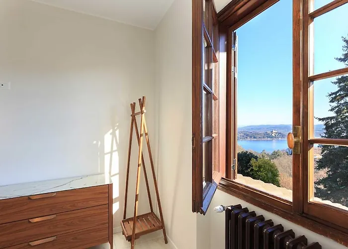 Villa Welcoming With Pool & Views! - Mirella Dagnente